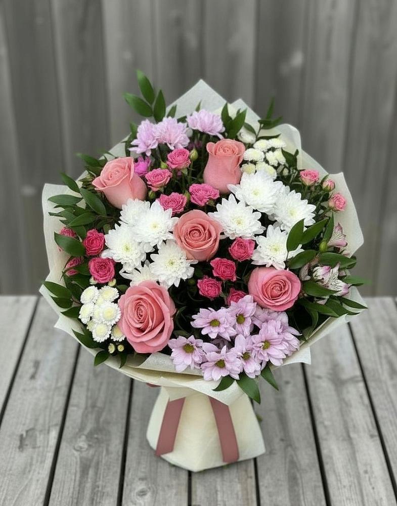Букет цветов из: Альстромерии, Гвоздики, Розы и Хризантемы в Силикатном