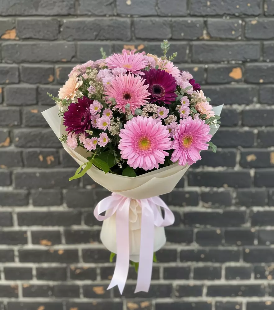 Букет цветов из: Герберы и Хризантемы в Силикатном