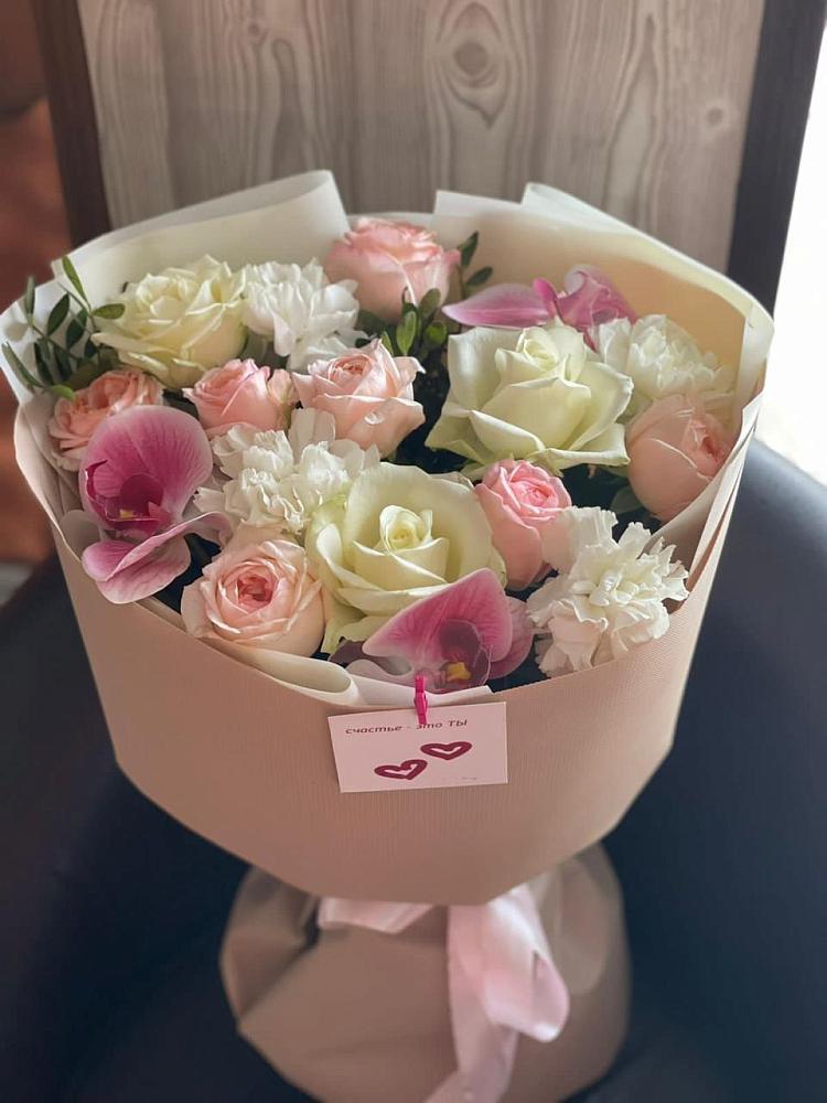 Букет цветов из: Орхидеи, Розы и Гвоздики в Силикатном