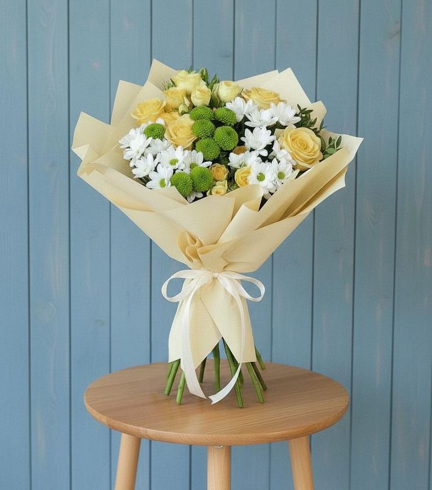 Букет цветов из: Хризантемы и Розы в Силикатном