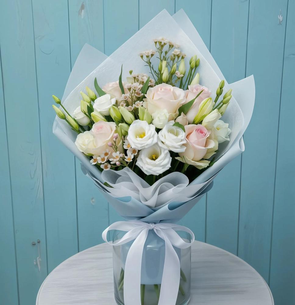 Букет цветов из: Розы и Лизиантусы в Силикатном