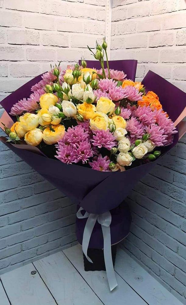 Букет цветов из: Хризантемы и Розы в Силикатном