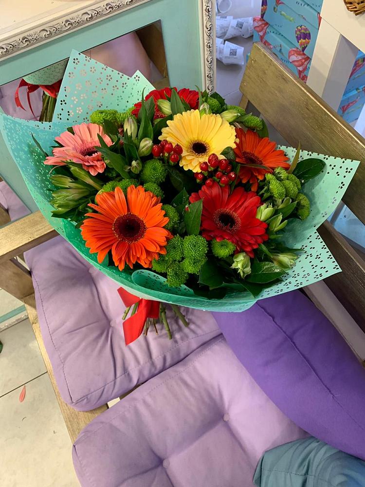 Букет цветов из: Герберы, Хризантемы и Альстромерии в Силикатном