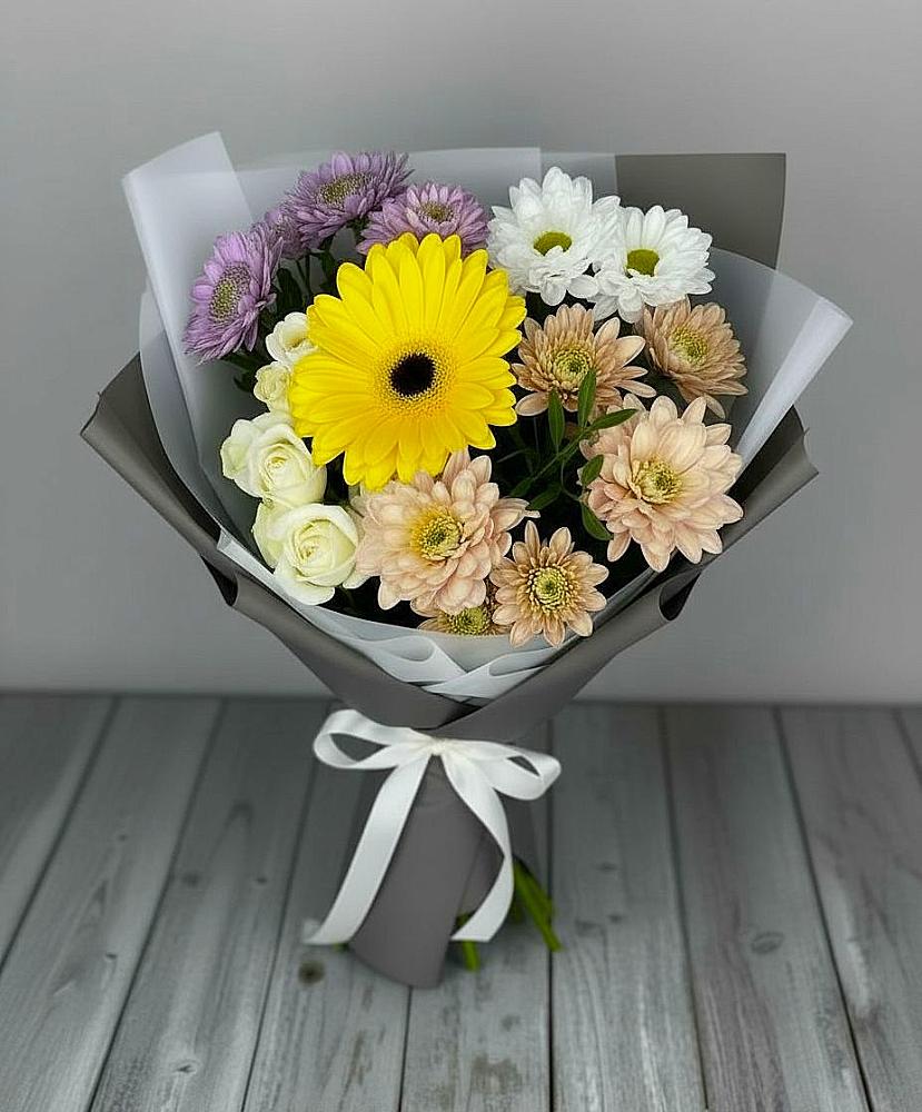 Букет цветов из: Розы, Герберы и Хризантемы в Силикатном