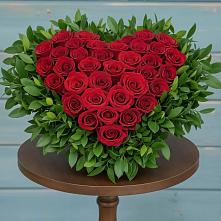 Цветочная композиция из Розы в виде сердца в Силикатном