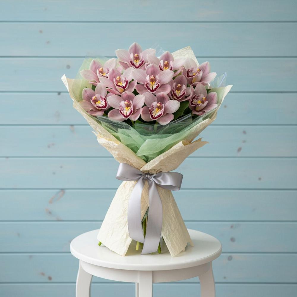 Букет цветов из: Орхидеи и Розы в Силикатном