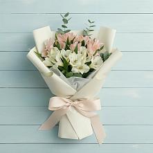 Букет цветов из:  Альстромерии в Силикатном