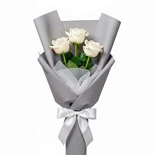 Букет 3 белые розы в Силикатном