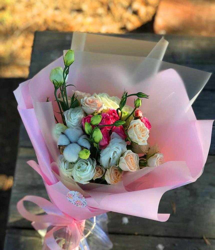 Букет цветов из: Розы и Лизиантусы в Силикатном