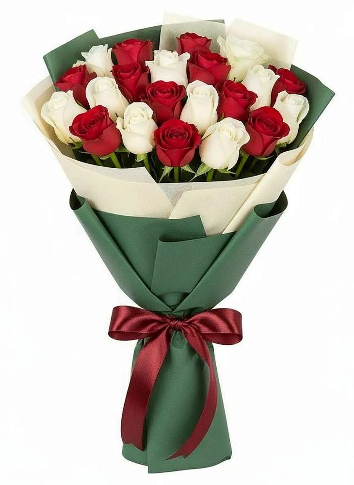 Букет Микс из красных и белых роз в Силикатном