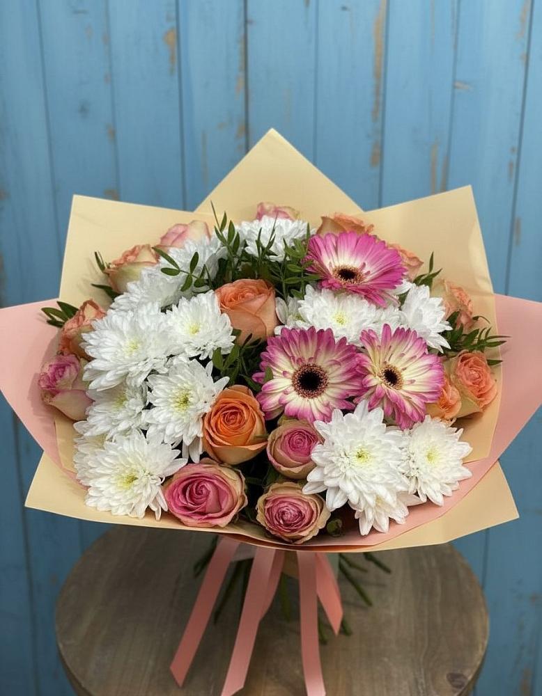 Букет цветов из: Розы, Герберы и Хризантемы в Силикатном