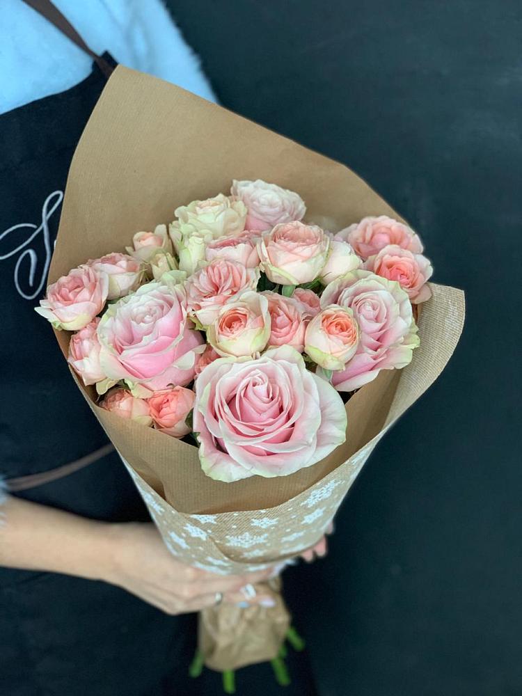 Букет цветов из: Хризантемы и Розы в Силикатном