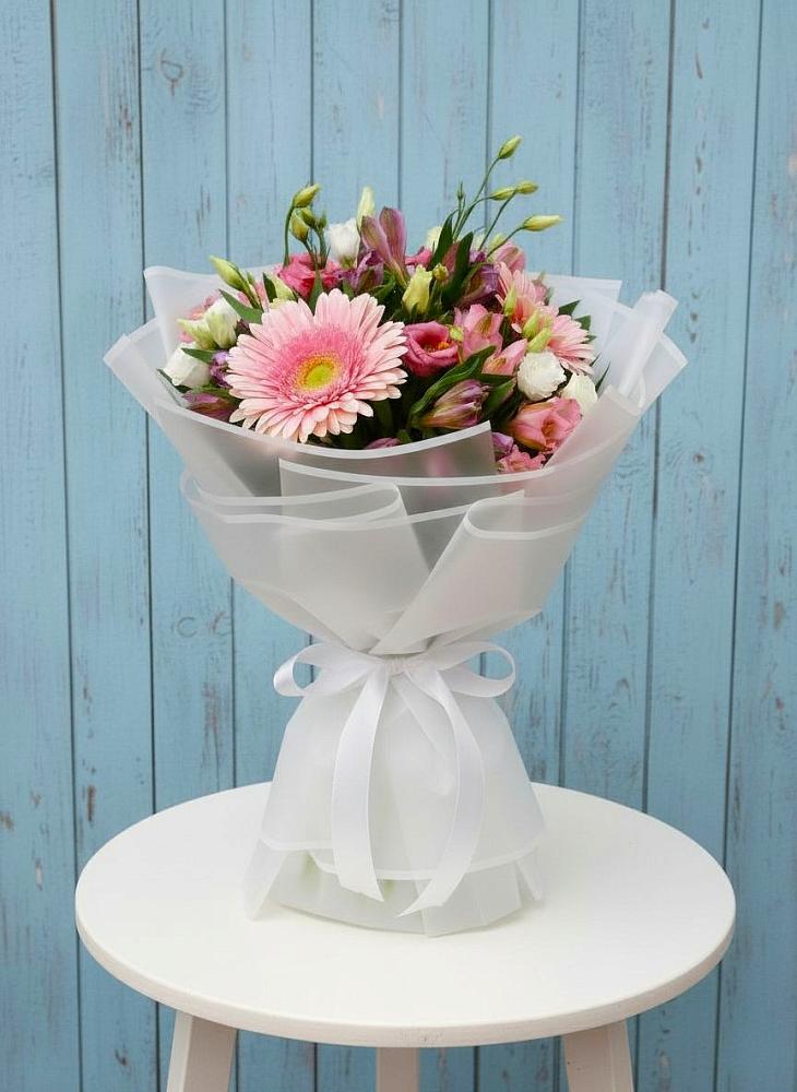 Букет цветов из: Герберы, Альстромерии и Лизиантусы в Силикатном