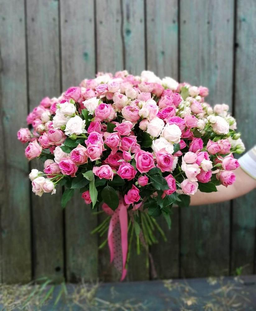 Букет Розовые кустовые розы Натали и Лав Лидия в Силикатном