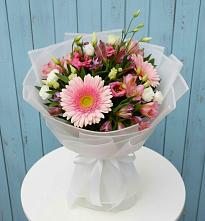 Букет цветов из:  Герберы, Альстромерии и Лизиантусы в Силикатном