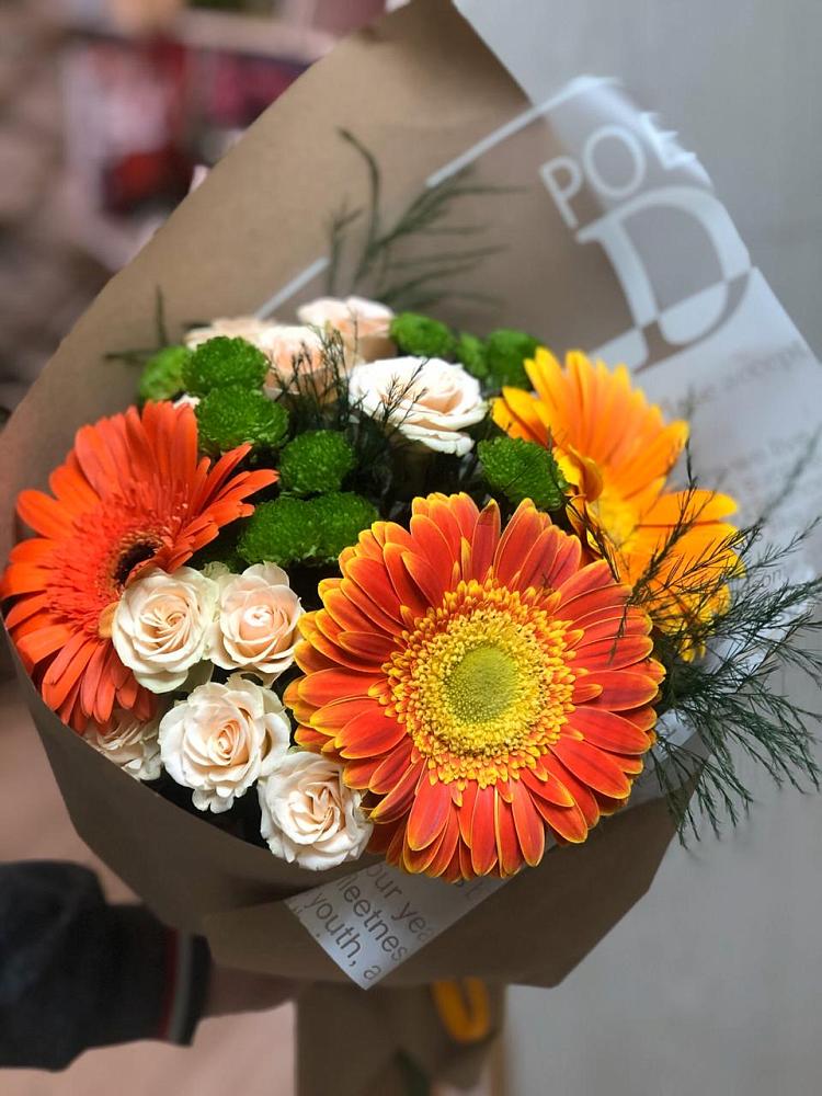 Букет цветов из: Герберы, Хризантемы и Розы в Силикатном