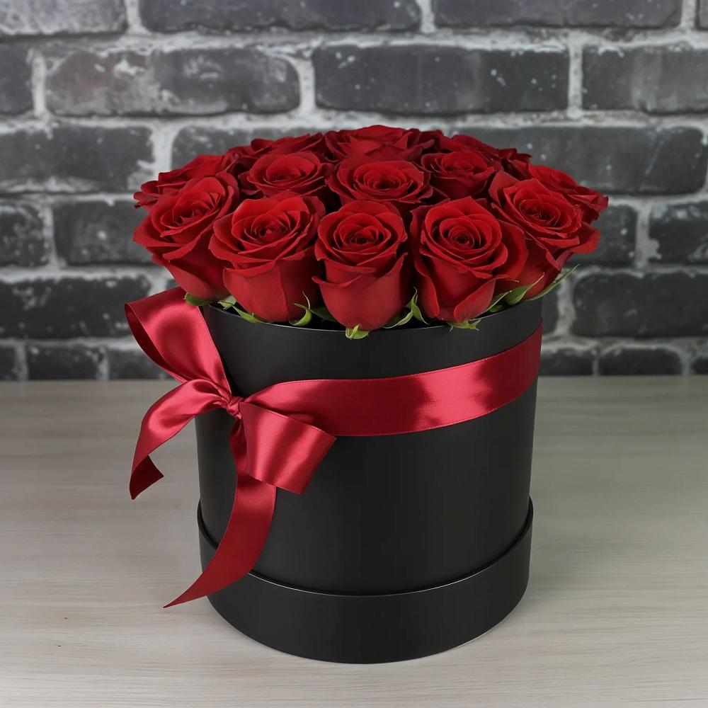 Цветочная композиция из Розы в шляпной коробке в Силикатном